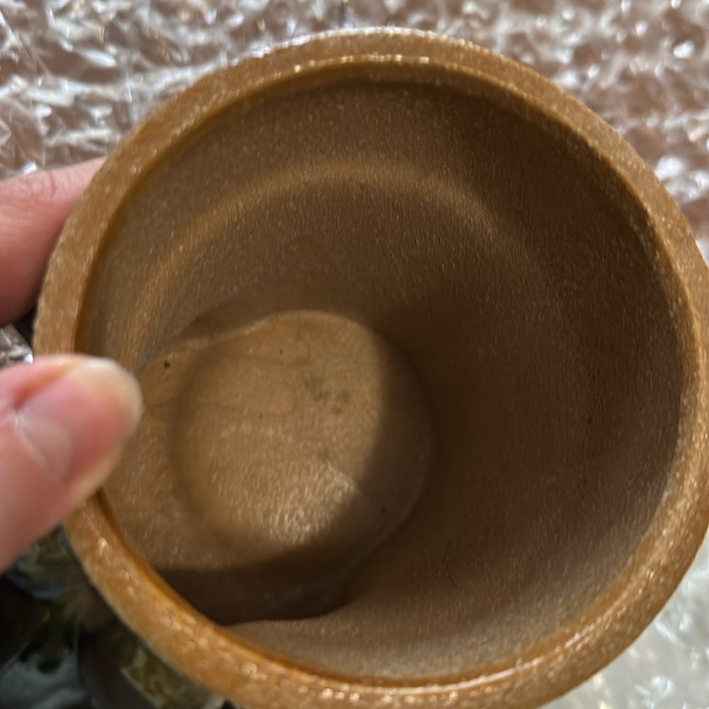 NWT Frog Planter with Green and Tan Colors - Picture 6 of 8